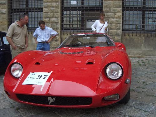 http://www.vw-karmann-ghia.de/badura/download/2006-09-24-volterra-2684.jpg