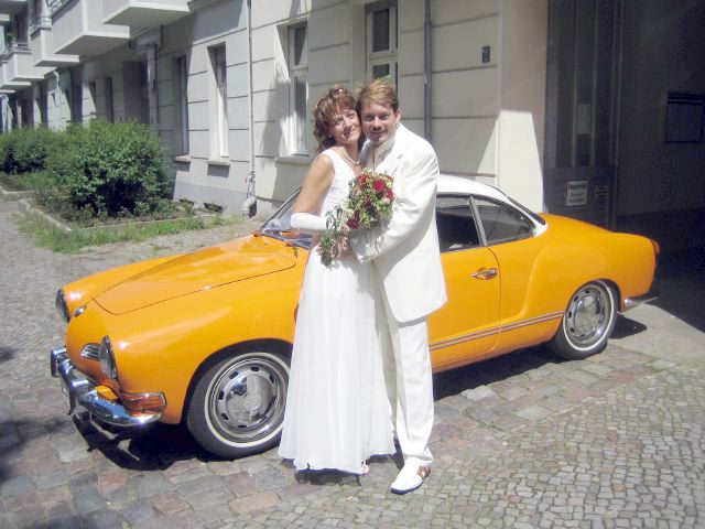 http://www.vw-karmann-ghia.de/badura/download/2006-hochzeit-kg.jpg